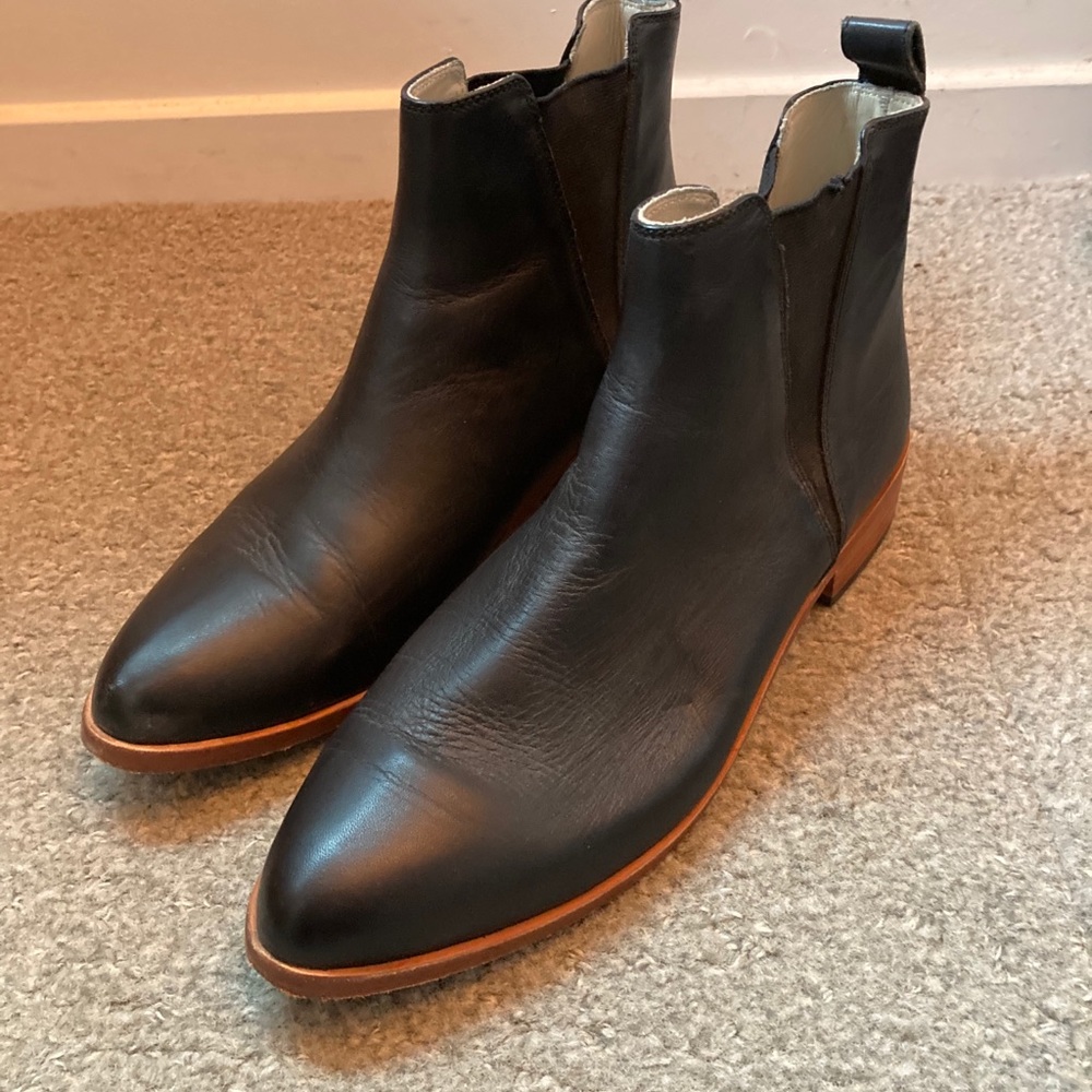 Nisolo Chelsea Boot in Black 9.5